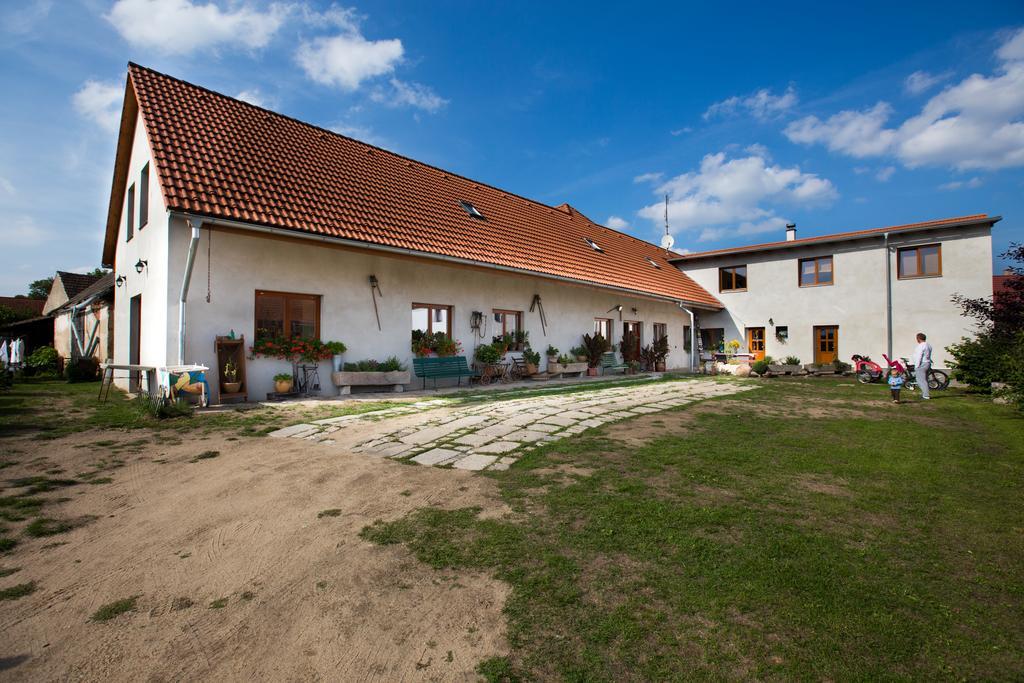 Penzion U Lipy Hotel Suchdol nad Luznici Exterior photo