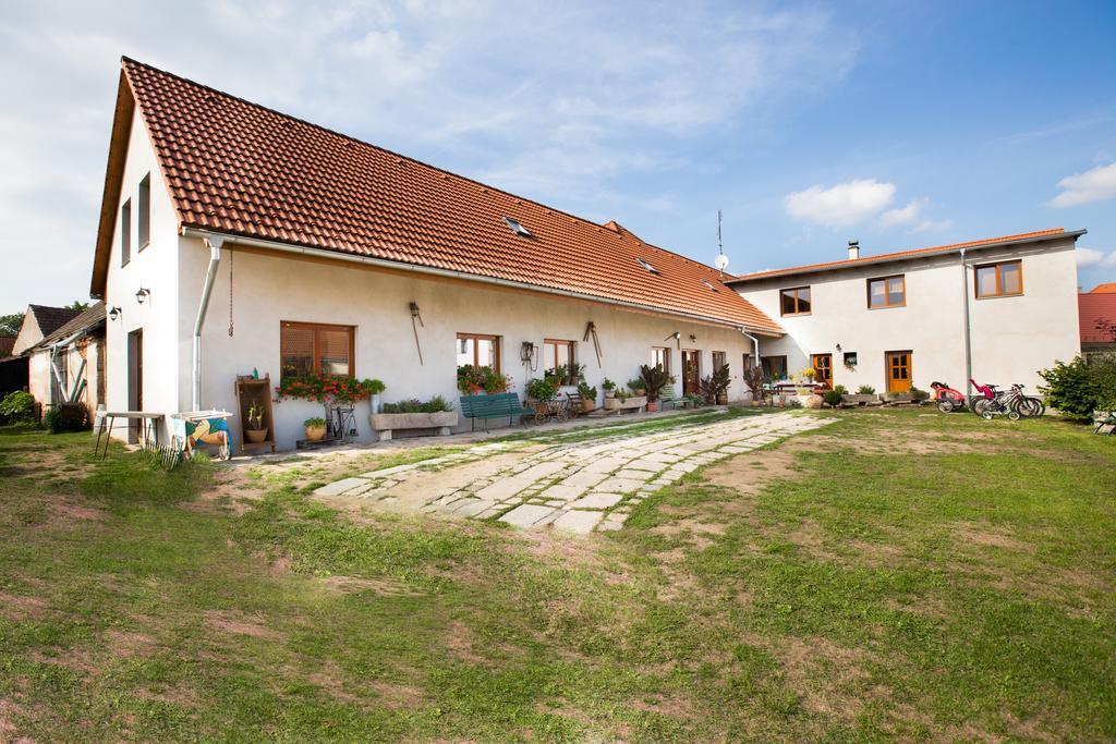 Penzion U Lipy Hotel Suchdol nad Luznici Exterior photo